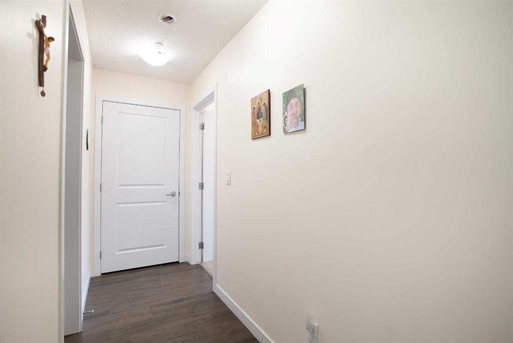 103-200 Cranfield Common Se, Calgary, AB - Indoor Photo Showing Other Room