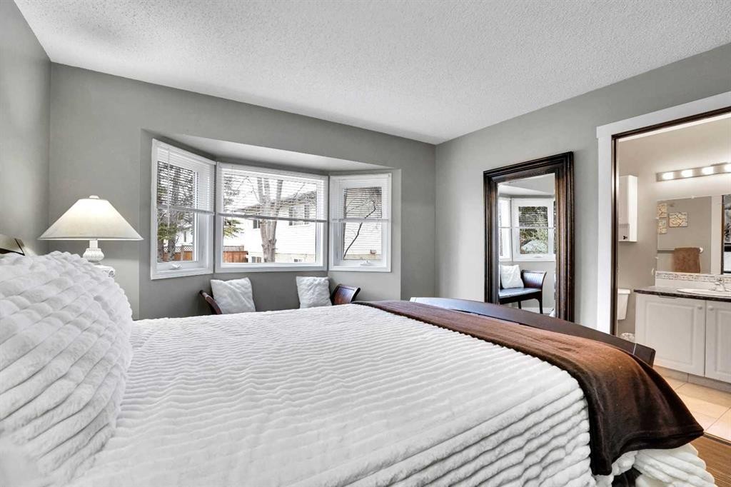 14691 Deer Ridge Drive Se, Calgary, AB - Indoor Photo Showing Bedroom