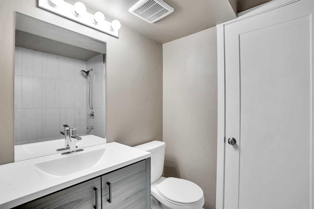 14691 Deer Ridge Drive Se, Calgary, AB - Indoor Photo Showing Bathroom
