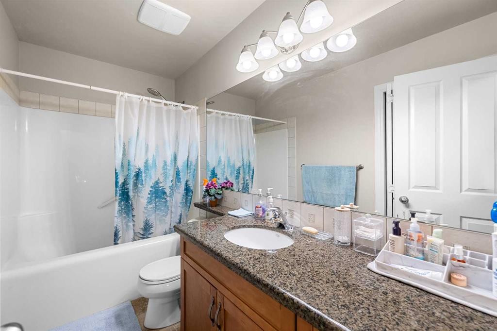 107 Panatella Close Nw, Calgary, AB - Indoor Photo Showing Bathroom