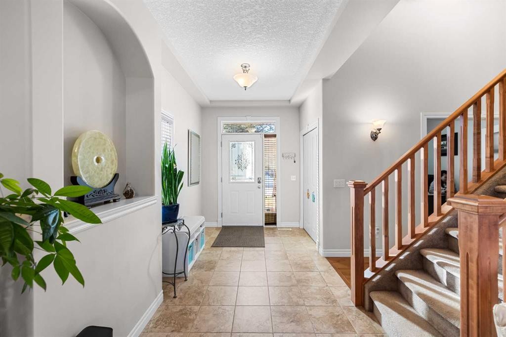 107 Panatella Close Nw, Calgary, AB - Indoor Photo Showing Other Room