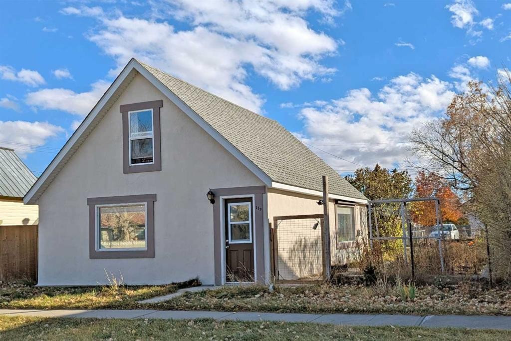 119 47 Avenue West, Claresholm, AB - Outdoor