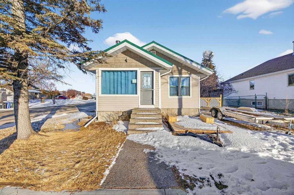 2158 22 Avenue, Didsbury, AB - Outdoor