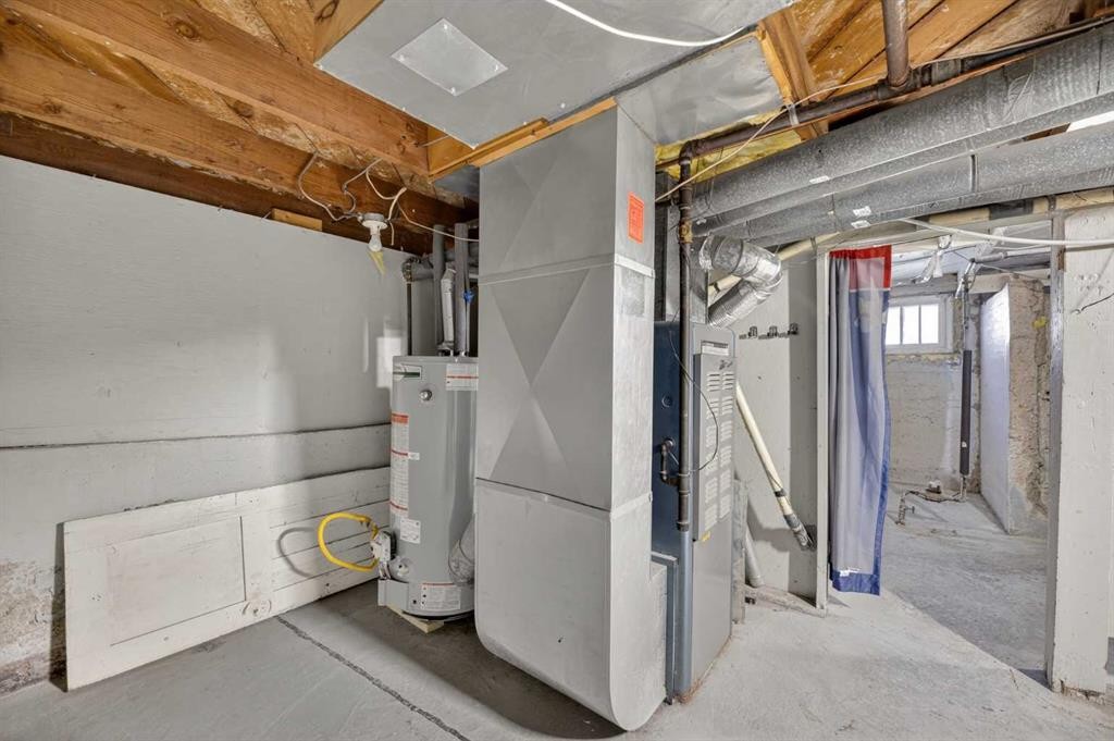 2158 22 Avenue, Didsbury, AB - Indoor Photo Showing Basement