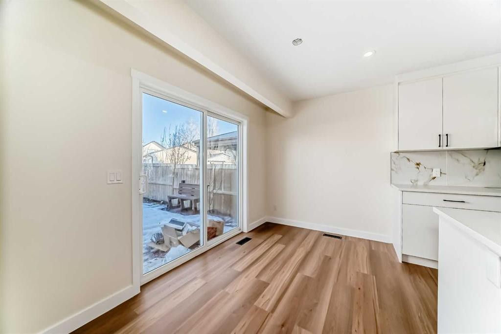 936 Cranston Drive Se, Calgary, AB - Indoor Photo Showing Kitchen