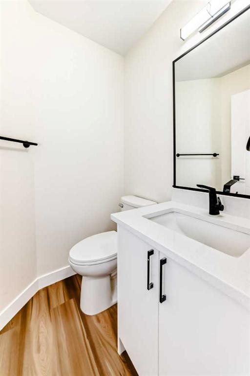 936 Cranston Drive Se, Calgary, AB - Indoor Photo Showing Bathroom