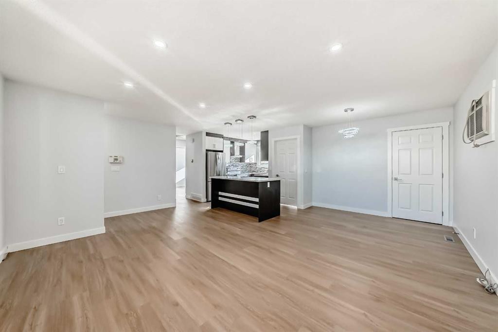 207 Pinecliff Way Ne, Calgary, AB - Indoor Photo Showing Other Room