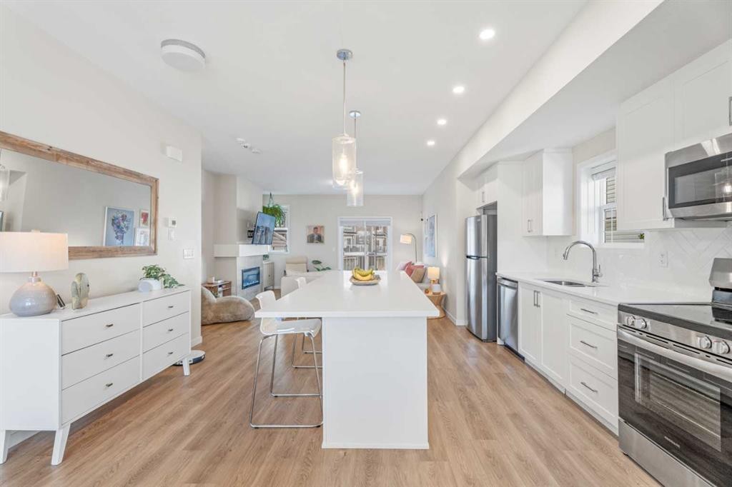 160 Copperleaf Way Se, Calgary, AB - Indoor Photo Showing Kitchen With Upgraded Kitchen