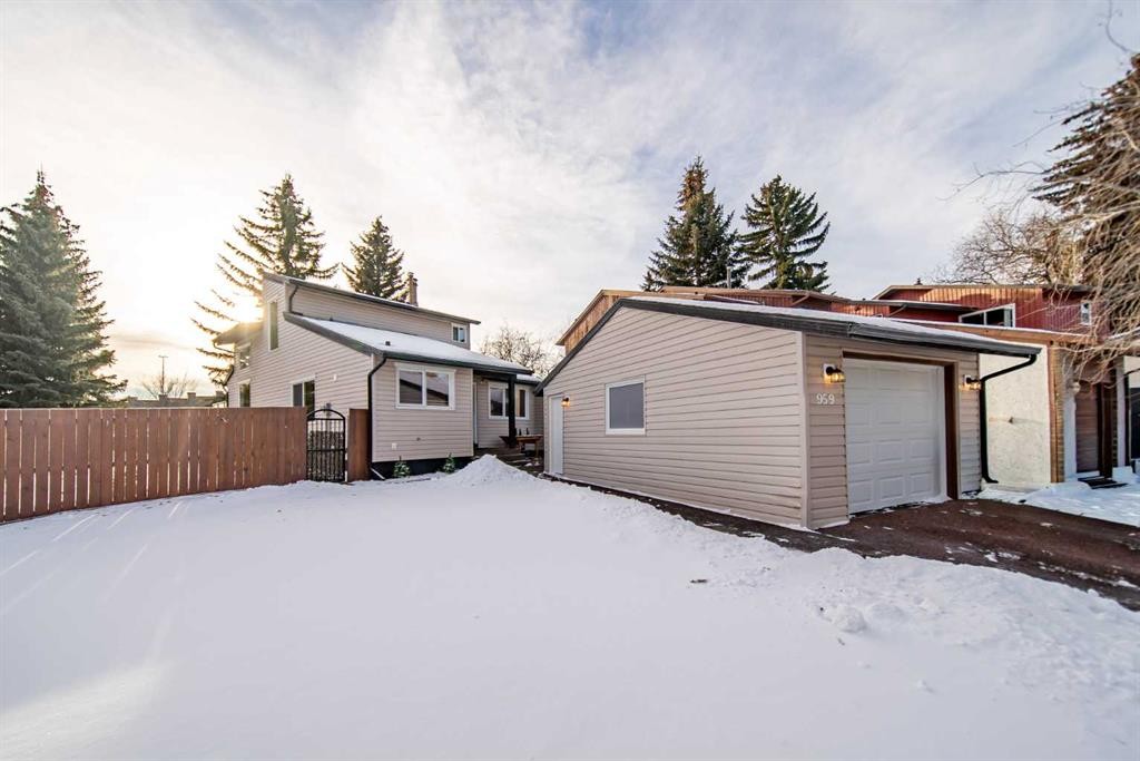 959 Ranchview Crescent Nw, Calgary, AB - Outdoor