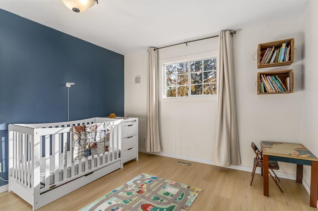 17 Aster Place Se, Airdrie, AB