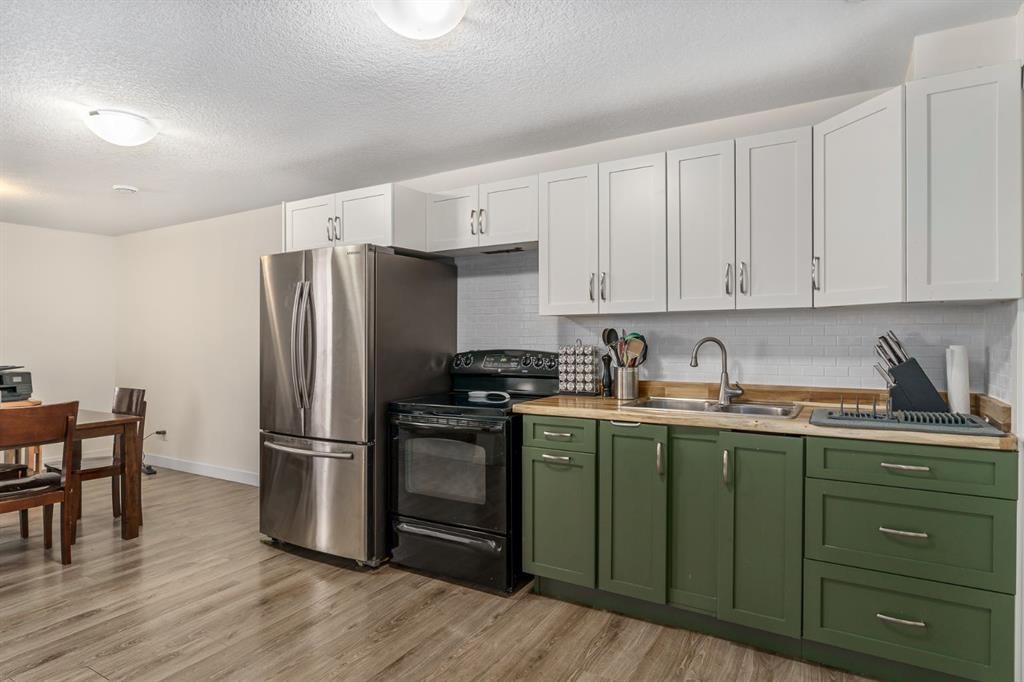 17 Aster Place Se, Airdrie, AB