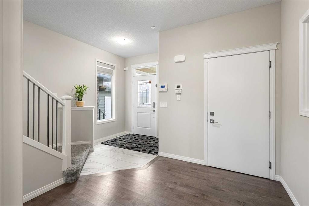 175 Howse Rise Ne, Calgary, AB - Indoor Photo Showing Other Room