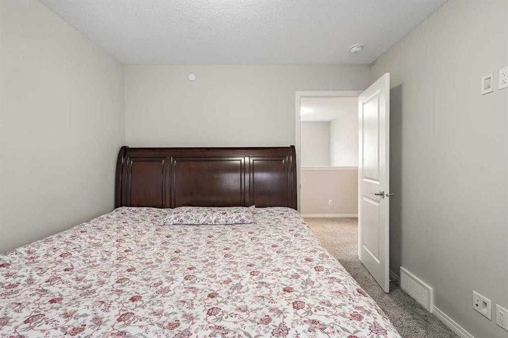 175 Howse Rise Ne, Calgary, AB - Indoor Photo Showing Bedroom