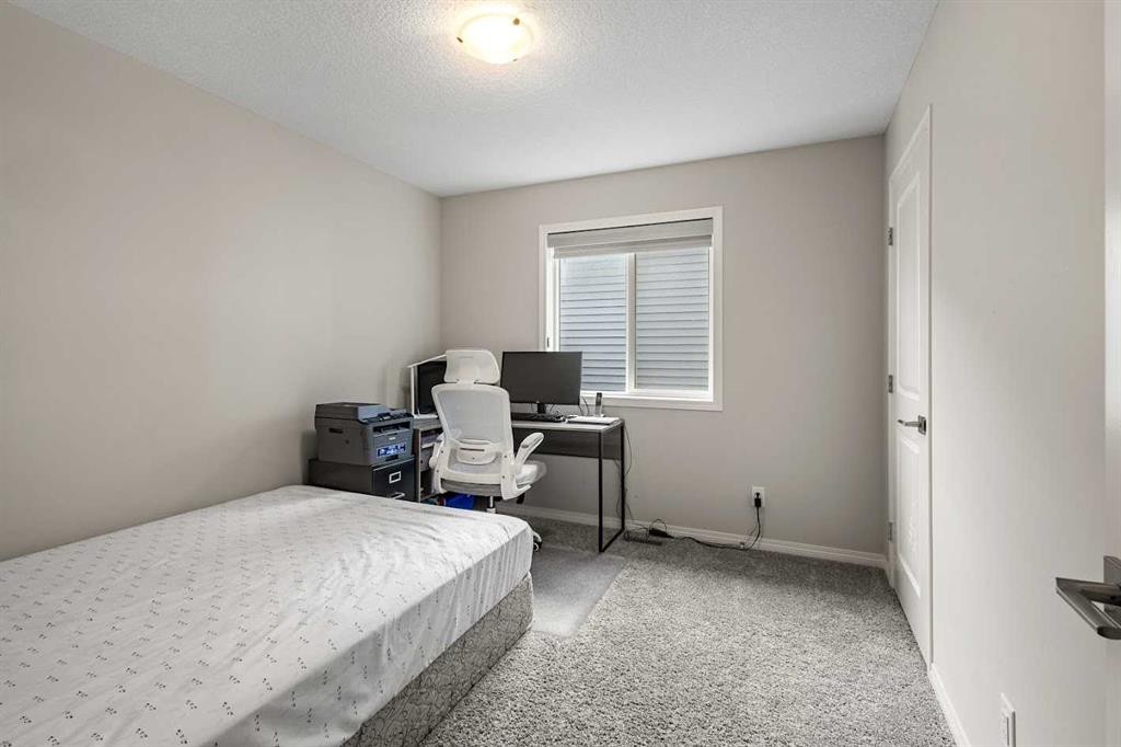 175 Howse Rise Ne, Calgary, AB - Indoor Photo Showing Bedroom