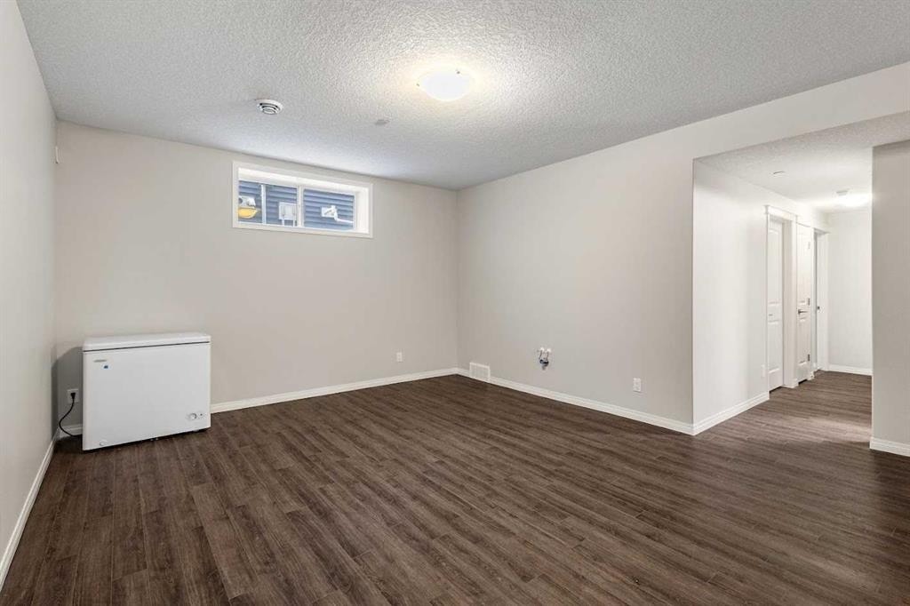 175 Howse Rise Ne, Calgary, AB - Indoor Photo Showing Other Room