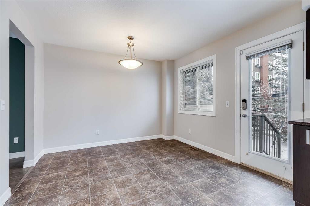 509-121 Copperpond Common Se, Calgary, AB - Indoor Photo Showing Other Room
