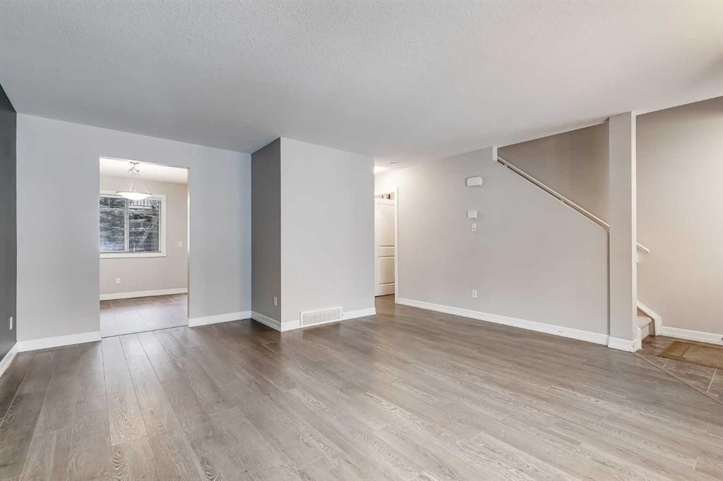 509-121 Copperpond Common Se, Calgary, AB - Indoor Photo Showing Other Room