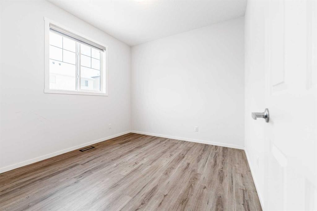 8888 Cityscape Drive Ne, Calgary, AB - Indoor Photo Showing Other Room