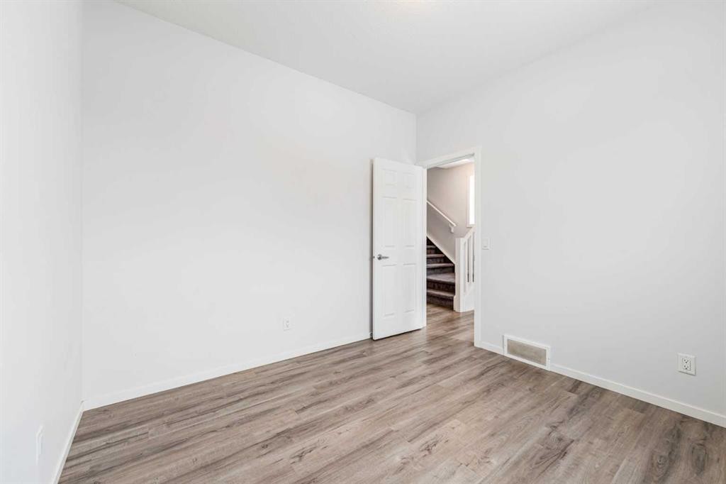 8888 Cityscape Drive Ne, Calgary, AB - Indoor Photo Showing Other Room