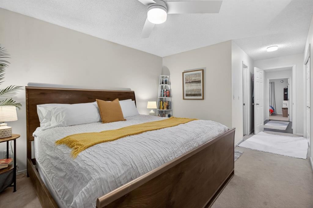 643 Strathcona Drive Sw, Calgary, AB - Indoor Photo Showing Bedroom