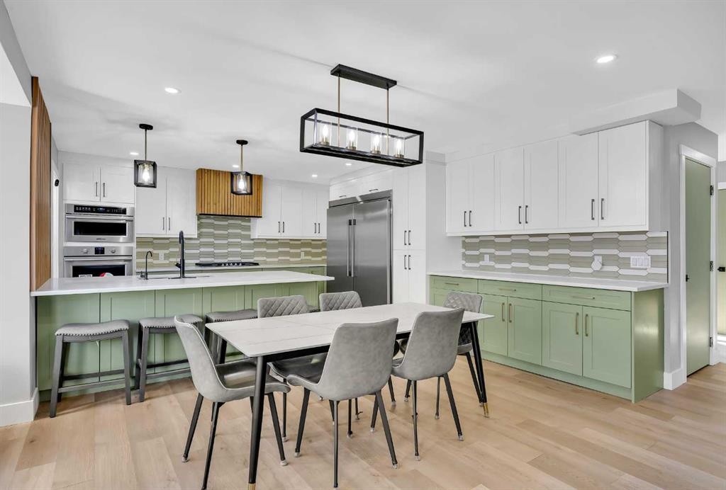 122 Hawkstone Drive Nw, Calgary, AB - Indoor Photo Showing Other Room