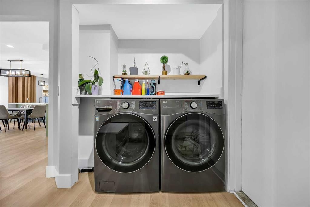 122 Hawkstone Drive Nw, Calgary, AB - Indoor Photo Showing Laundry Room