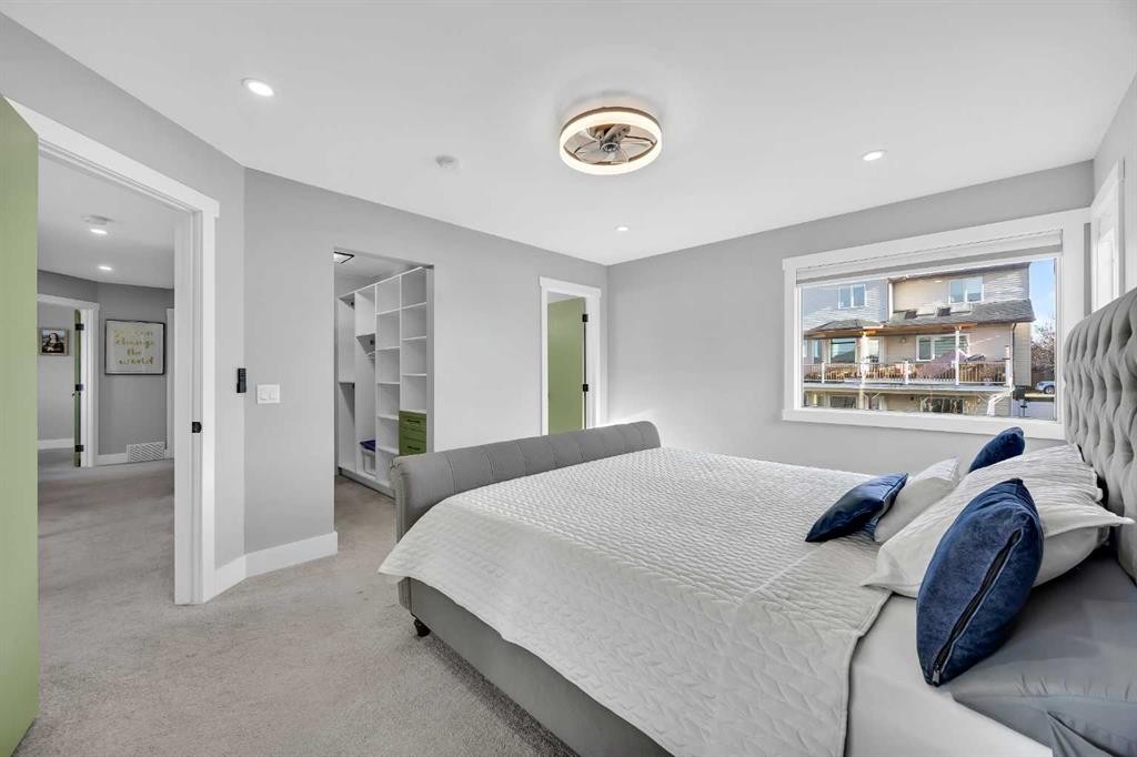 122 Hawkstone Drive Nw, Calgary, AB - Indoor Photo Showing Bedroom