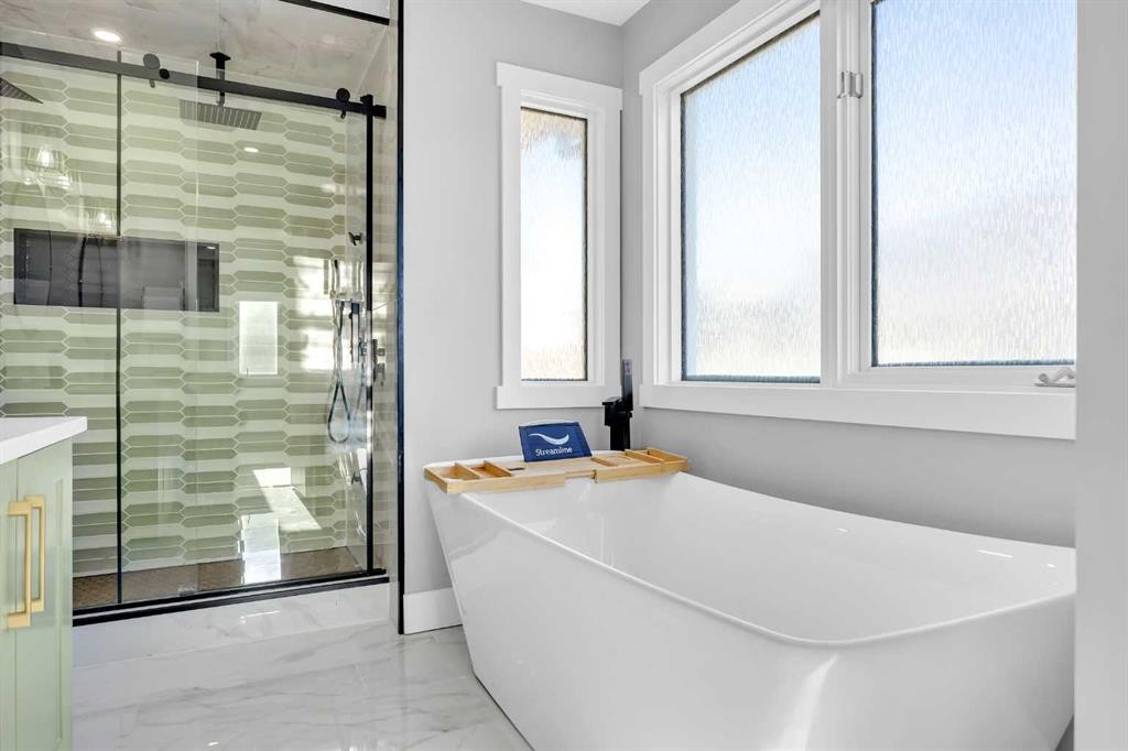 122 Hawkstone Drive Nw, Calgary, AB - Indoor