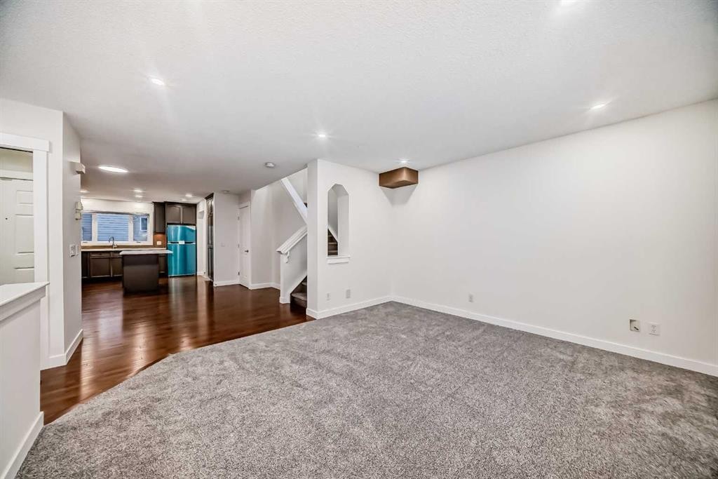 79 Saddlebrook Way Ne, Calgary, AB - Indoor Photo Showing Other Room
