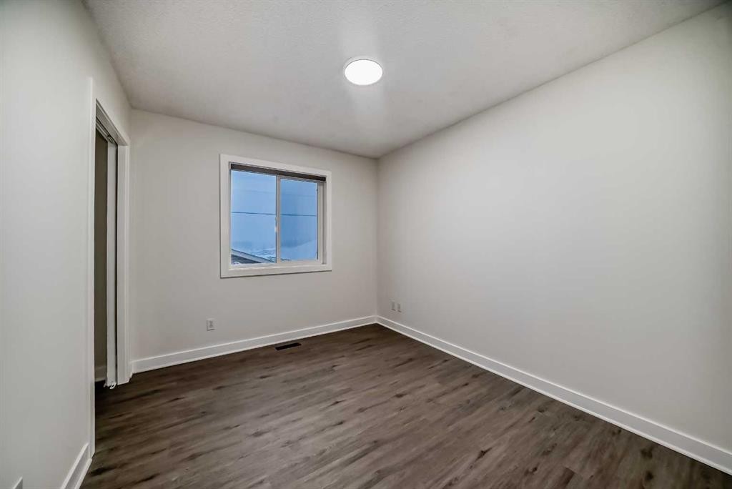 79 Saddlebrook Way Ne, Calgary, AB - Indoor Photo Showing Other Room