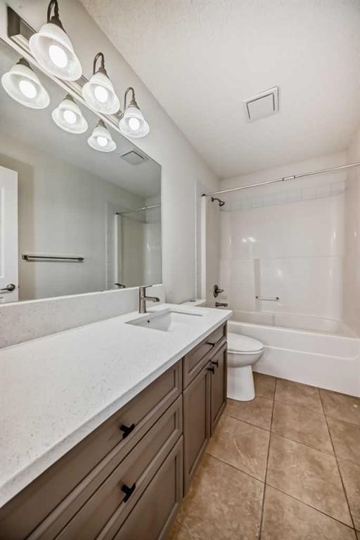 79 Saddlebrook Way Ne, Calgary, AB - Indoor Photo Showing Bathroom
