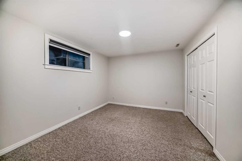 79 Saddlebrook Way Ne, Calgary, AB - Indoor Photo Showing Other Room