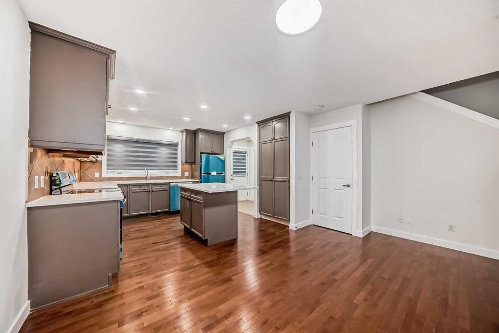 79 Saddlebrook Way Ne, Calgary, AB - Indoor Photo Showing Kitchen