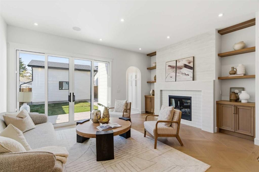 1739 48 Avenue Sw, Calgary, AB - Indoor Photo Showing Living Room With Fireplace