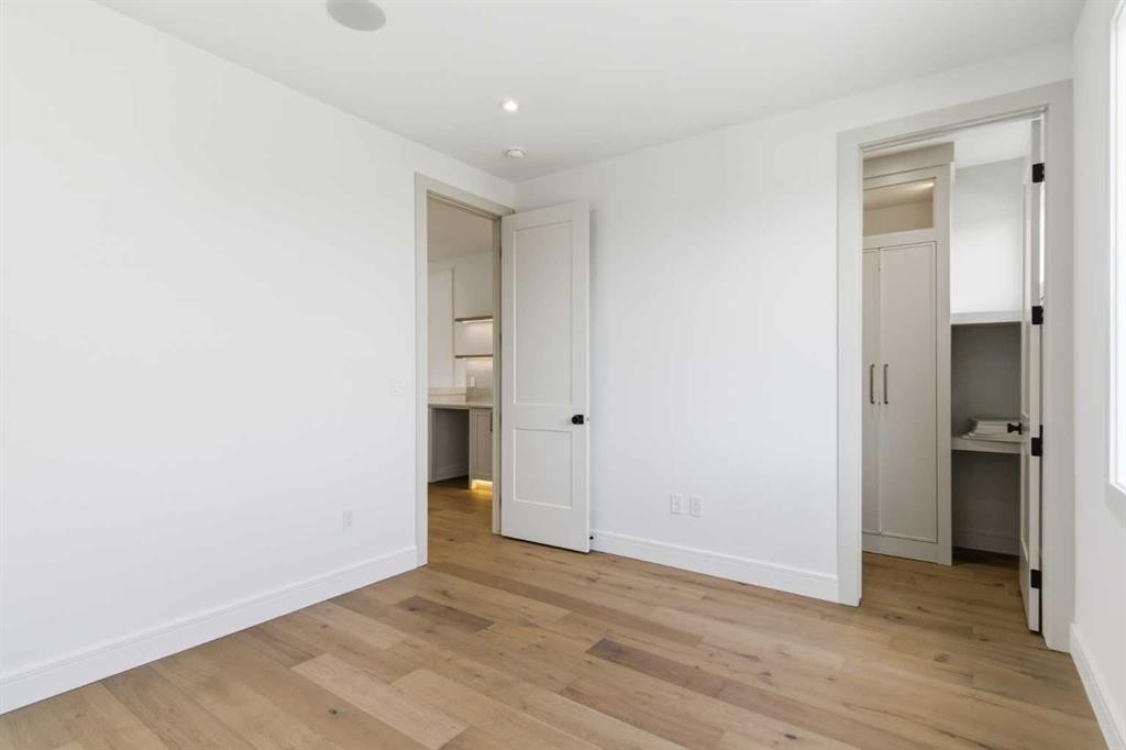 1739 48 Avenue Sw, Calgary, AB - Indoor Photo Showing Other Room
