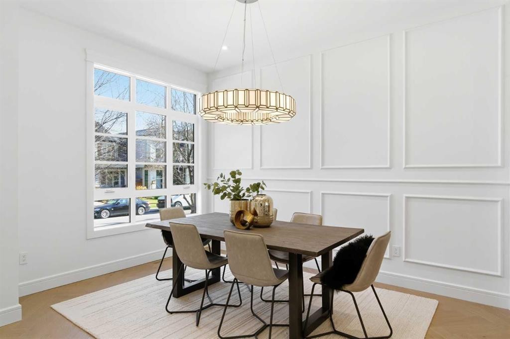 1739 48 Avenue Sw, Calgary, AB - Indoor Photo Showing Dining Room