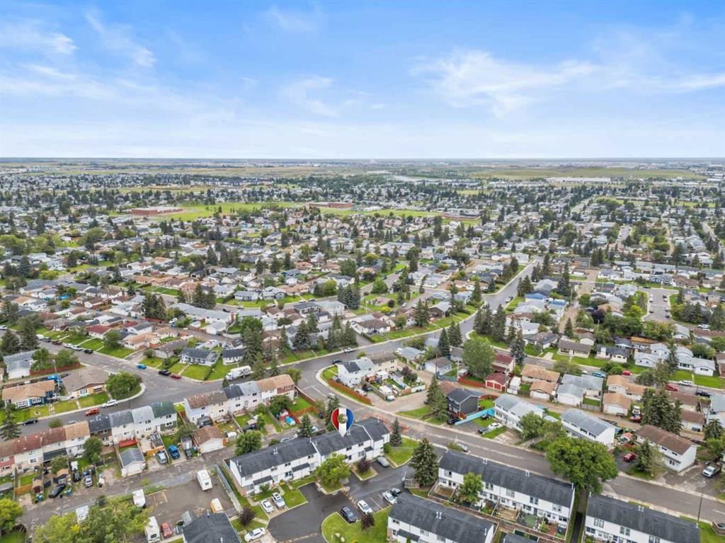 3-100 Pennsylvania Road Se, Calgary, AB - Outdoor With View