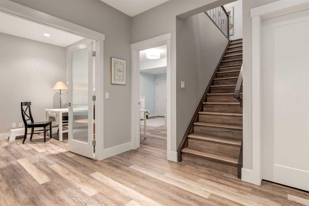 95 Sierra Morena Manor Sw, Calgary, AB - Indoor Photo Showing Other Room