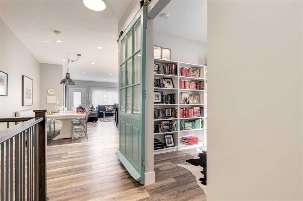 95 Sierra Morena Manor Sw, Calgary, AB - Indoor Photo Showing Other Room
