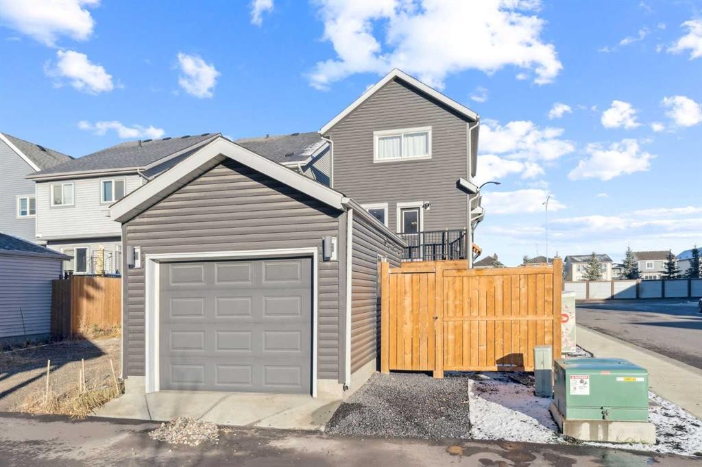 101 Lavender Manor Se, Calgary, AB - Outdoor