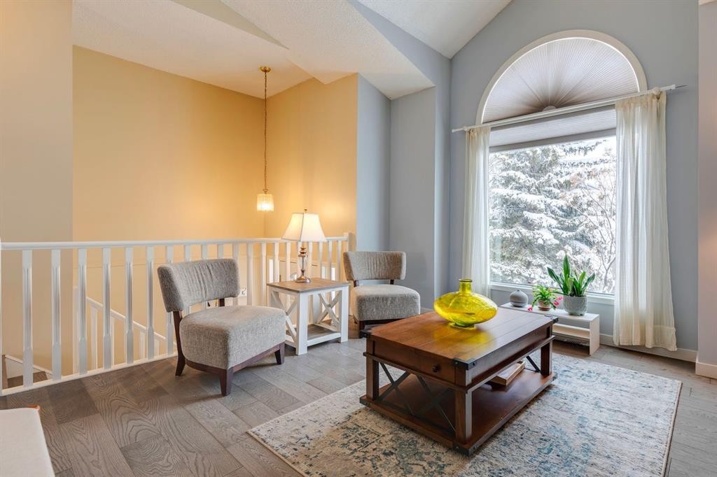 19 Sunlake Gardens Se, Calgary, AB - Indoor