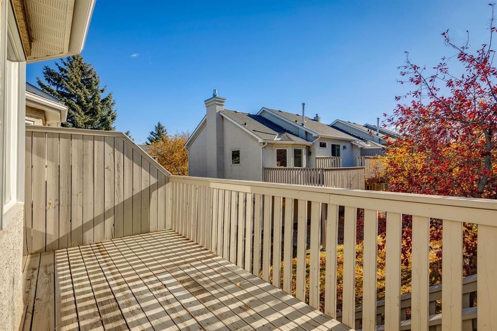 19 Sunlake Gardens Se, Calgary, AB - Outdoor