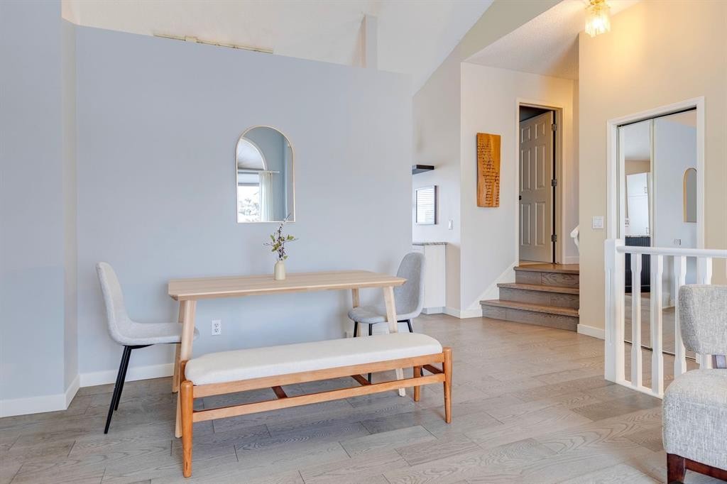 19 Sunlake Gardens Se, Calgary, AB - Indoor Photo Showing Other Room