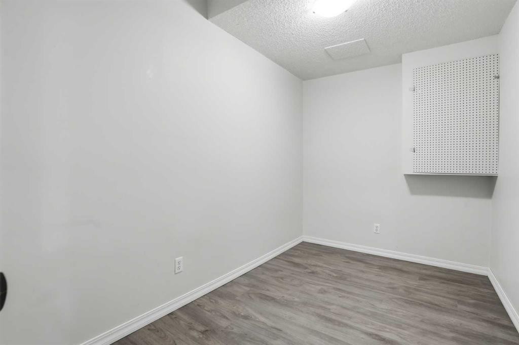 8 Taralake Way Ne, Calgary, AB - Indoor Photo Showing Other Room