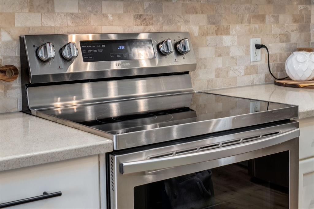 82 Cranwell Common Se, Calgary, AB - Indoor Photo Showing Kitchen