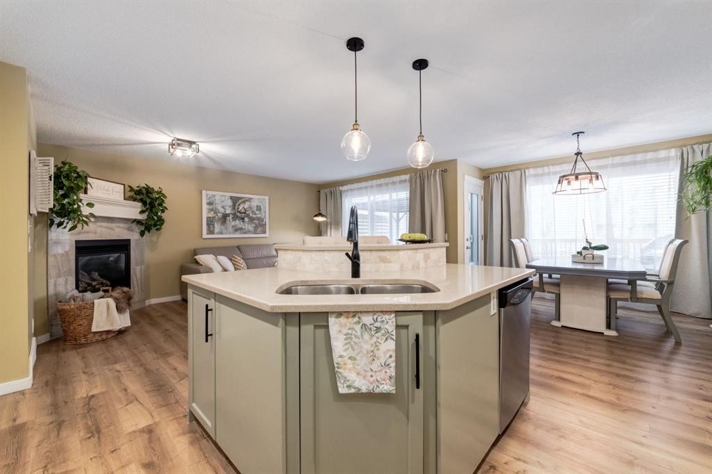 82 Cranwell Common Se, Calgary, AB - Indoor Photo Showing Kitchen With Double Sink With Upgraded Kitchen