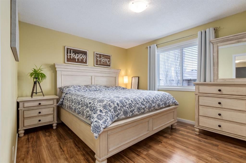 82 Cranwell Common Se, Calgary, AB - Indoor Photo Showing Bedroom
