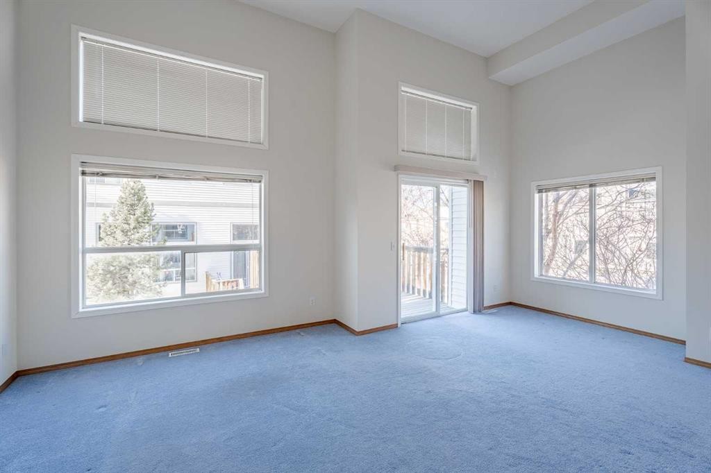 203 Anderson Grove Sw, Calgary, AB - Indoor Photo Showing Other Room
