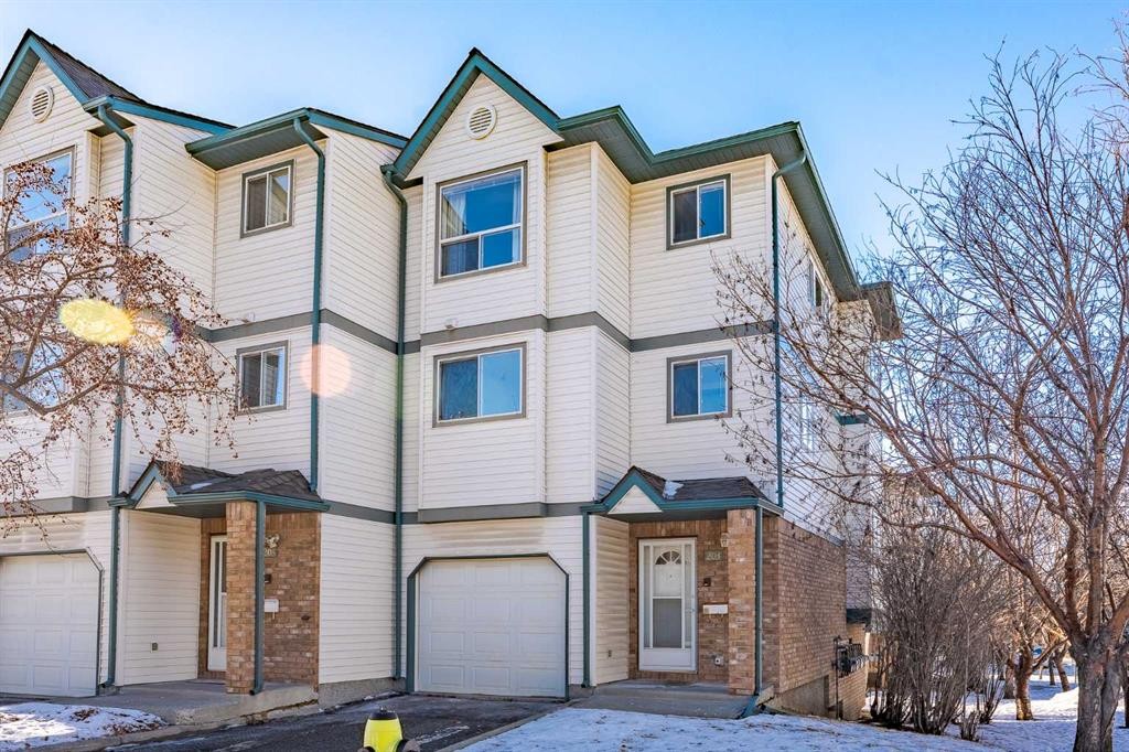 203 Anderson Grove Sw, Calgary, AB - Outdoor With Facade