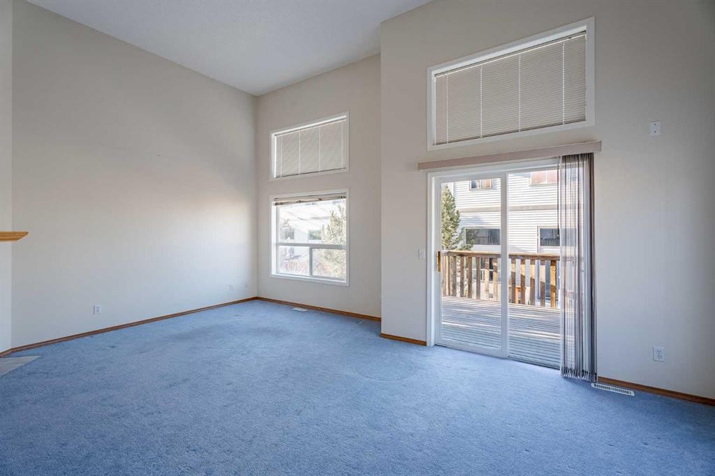 203 Anderson Grove Sw, Calgary, AB - Indoor Photo Showing Other Room
